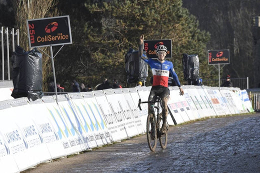 Photo finish coupe de France cyclo-cross.